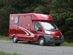 rentahorsebox self drive horsebox hire in berkshire